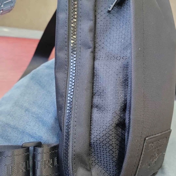 True religion sling bag - Picture 4 of 6